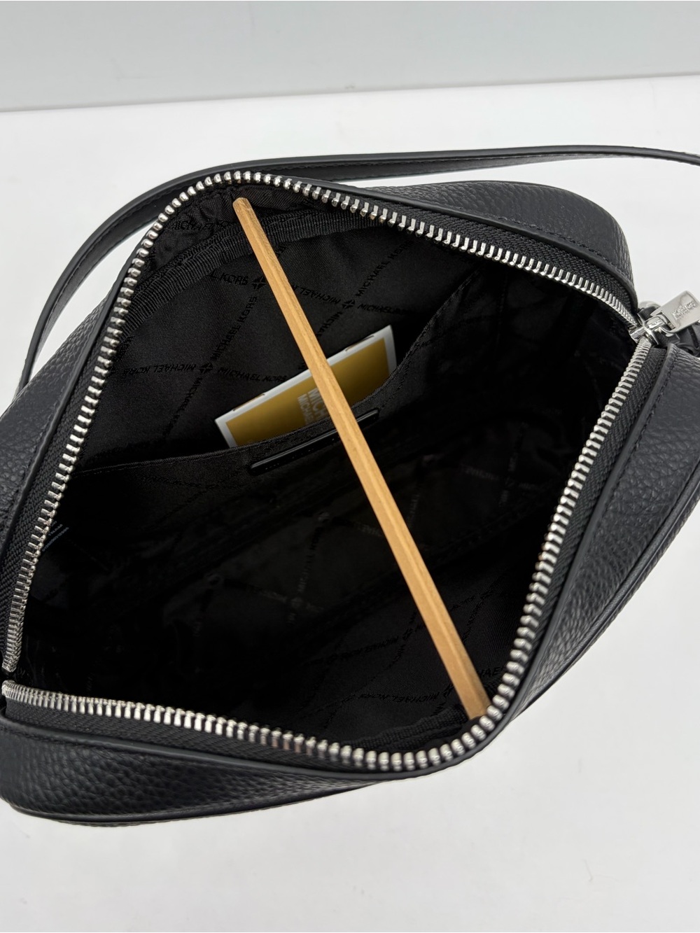 Michael Kors Black Jet Set Travel Large Logo Debossed Camera Crossbody Bag - Picture 10 of 16